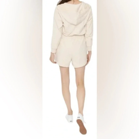 Smash and Tess Cotton Malibu Cinch Bestie Shorty Hoodie Beige Romper size XL - Picture 4 of 16